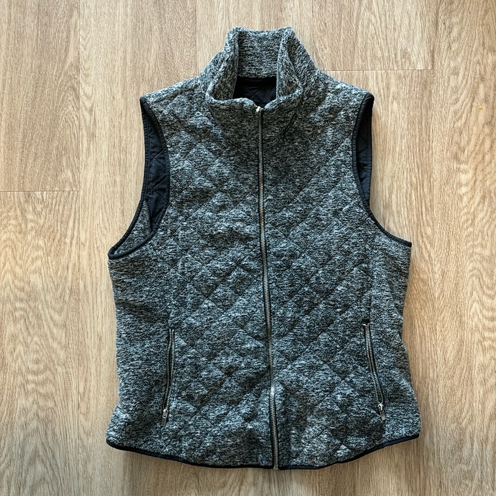 Abercrombie Gray Quilted Vest